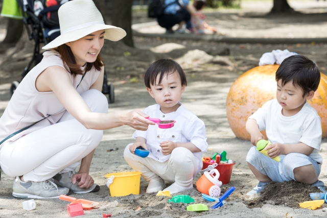 親子であそびをする様子